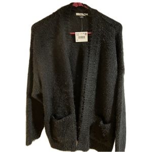✨NWT American Eagle Whoa So Cozy Fuzzy Cardigan✨